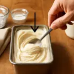 Gelato fatto in casa senza gelatiera: il passaggio fondamentale per non ottenere ghiaccio